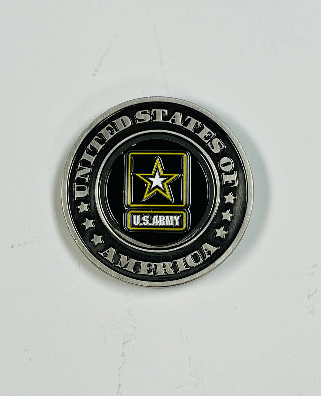 MAGNETIC COLLECTOR COIN WITH REMOVABLE MEDALLION