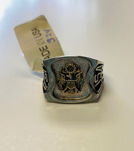 Load image into Gallery viewer, MEN&#39;S SILVER SIGNET RING U.S. ARMY
